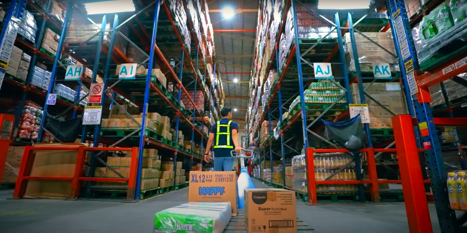 FAST Logistics Group forward stocking strategy in strategic warehouse