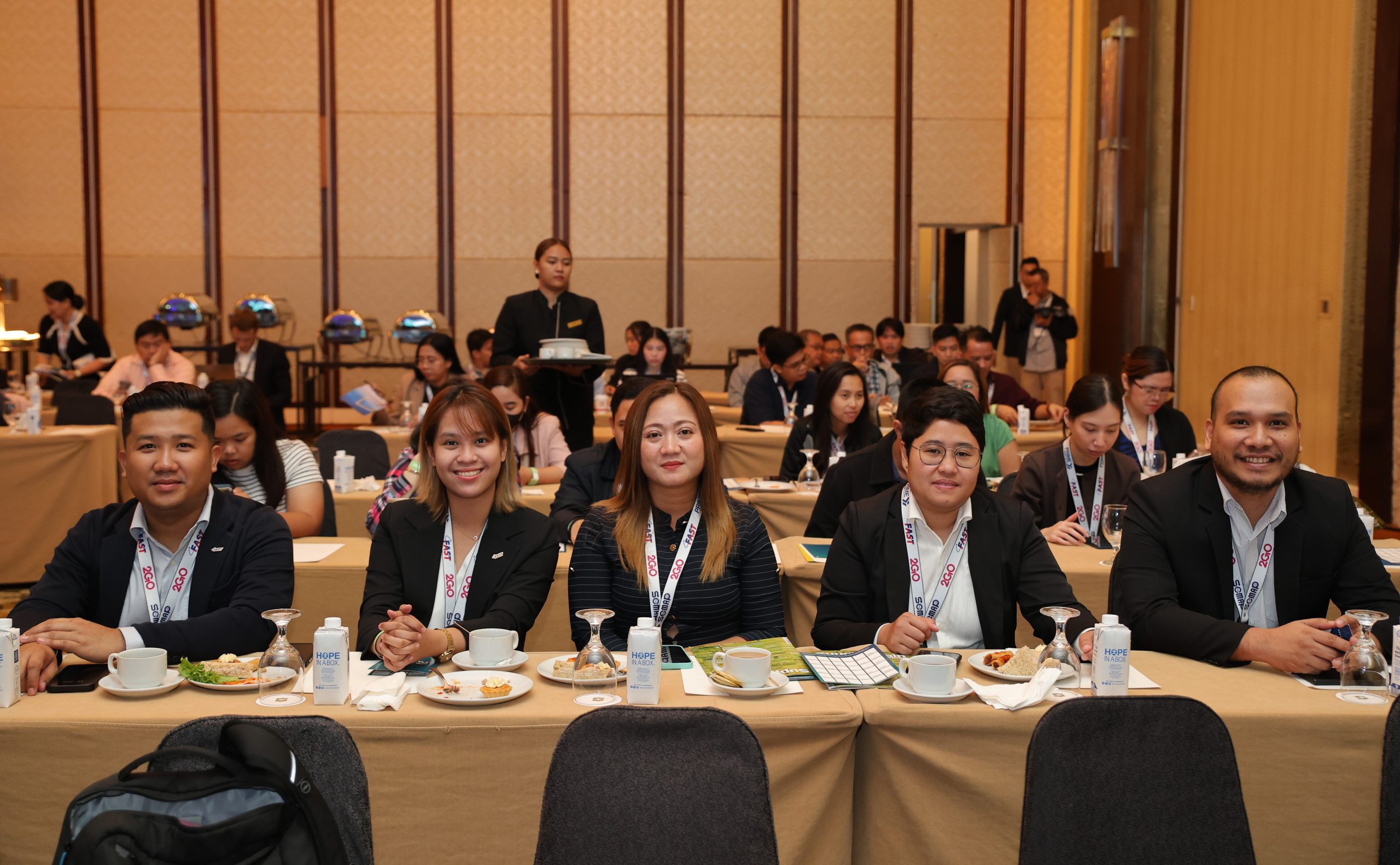 employees from FAST Logistics Group attending the 2024 SCMAP Supply Chain Conference