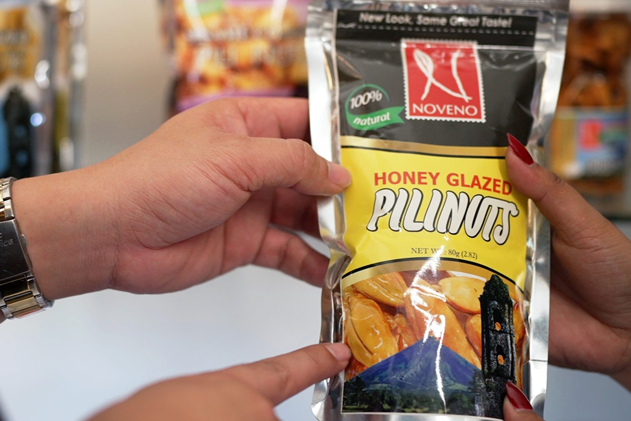 FAST Logistics Group, the Philippines' leading end-to-end logistics provider, is offering end-to-end trade fair logistics support for Filipino entrepreneurs. This solution involves product transport from drop-off point to trade fair venue so business owners can focus on showcasing their products and connecting with buyers.