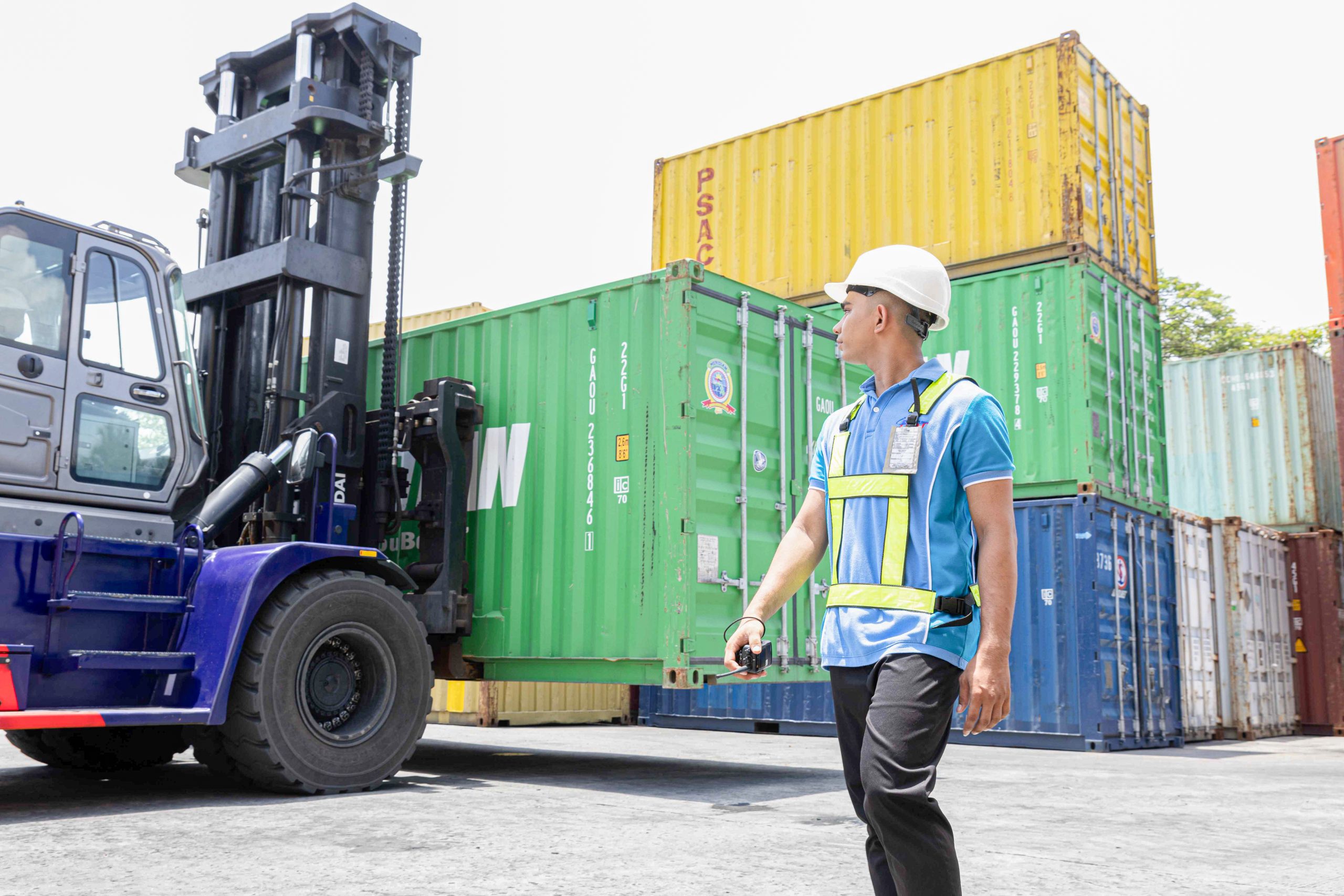 Cutting logistics costs in the Philippines starts with end-to-end supply chain integration, which can reduce logistics, inventory, and fixed costs while improving forecasting and reducing stockouts.