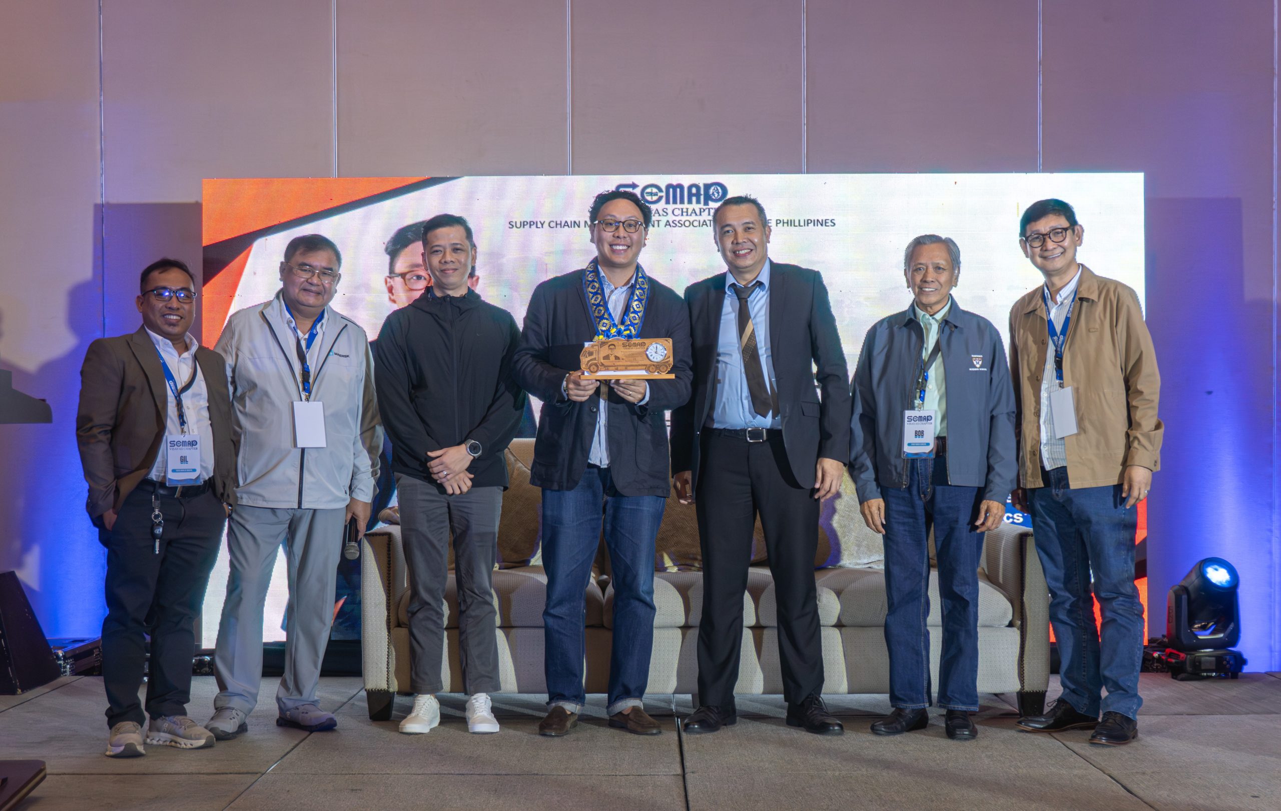 FAST Chief Operating Officer for Transport Operations Bobby Lim, Business Unit Head for Warehousing Aron Javier, and AVP for Customer Revenue Strategy & Digital Transformation Anton Rafael Chiongbian shared insights on how digitalization and AI can address customer pain points, improve operational efficiency, and empower employees to focus on more strategic activities.